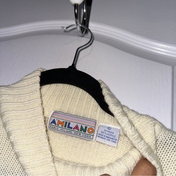 Milano‎ Vintage Cream Knit Sweater - Picture 2 of 6